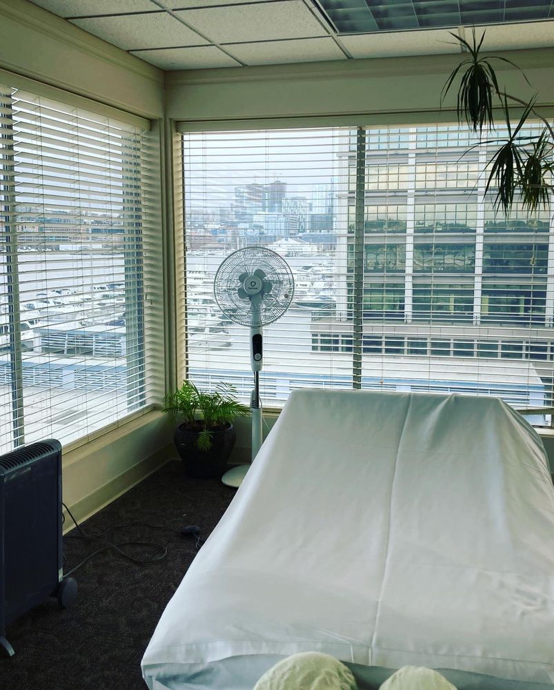 Heart Of Seattle Massage & Acupuncture