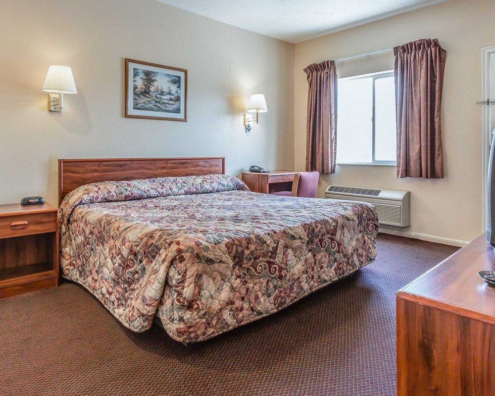 Rodeway Inn 18 Photos & 31 Reviews Hotels 1400 S State St, Salina