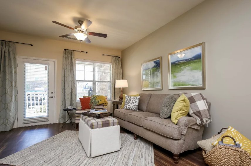 Commonwealth at 31 Apartments