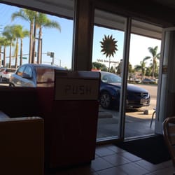 Dave's World Famous Burgers - CLOSED - 43 Photos & 83 ...