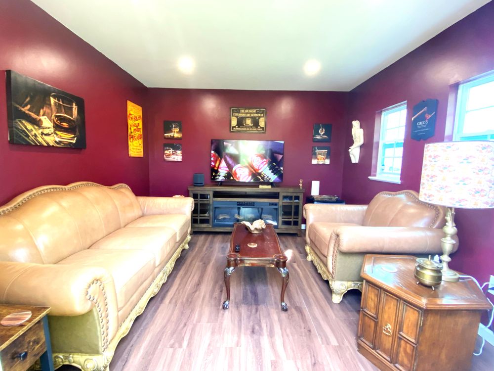 Lounge of Extraordinary Gentlemen
