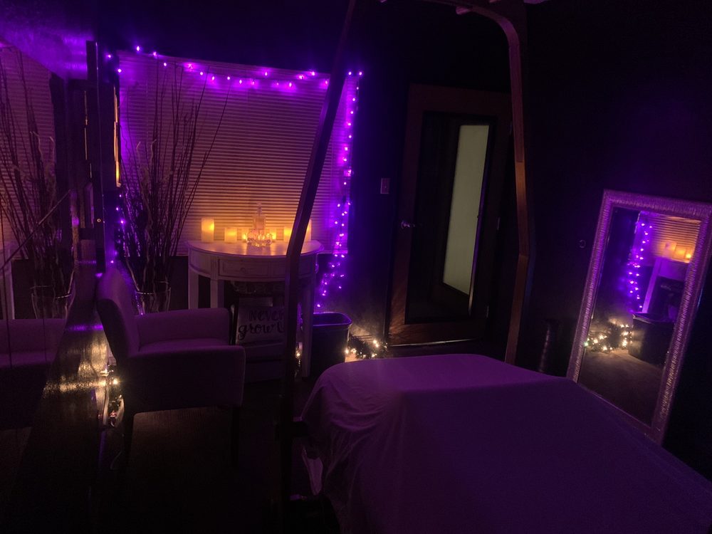 Blu Moon Massage