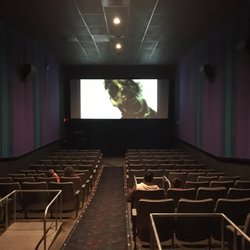 hooksett regal movie times