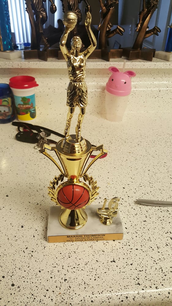 Trophies Unlimited 10 Reviews Trophy Shops 6940 Indiana Ave