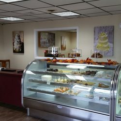 Classic Cakes - 21 Photos & 24 Reviews - Bakeries - 1305 S Division St