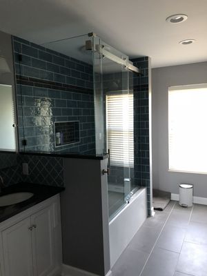 Totally Frameless Shower Doors Get E Glass Mirrors Photo Of Totally Frameless Shower Doors Cincinnati Oh United States