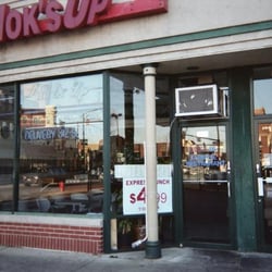 Woks Up Restaurant Closed 40 Reviews Chinese 1751 N Photo Of Woks Up Restaurant Chicago Il United States People