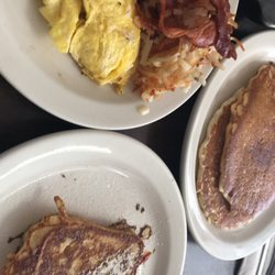 Best Breakfast Restaurants In Champaign Il Last Updated December 2 Sam S Cafe