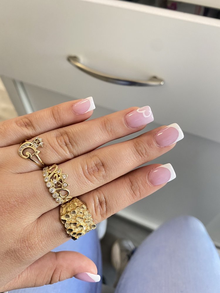 Zen Nails & Spa Image
