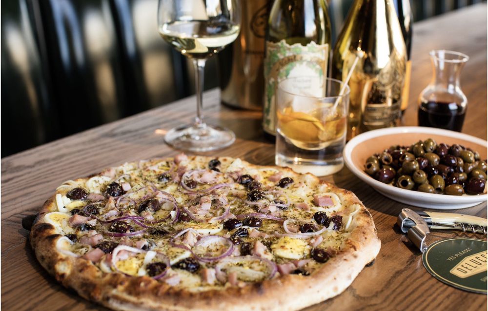 Delucca Gaucho Pizza & Wine