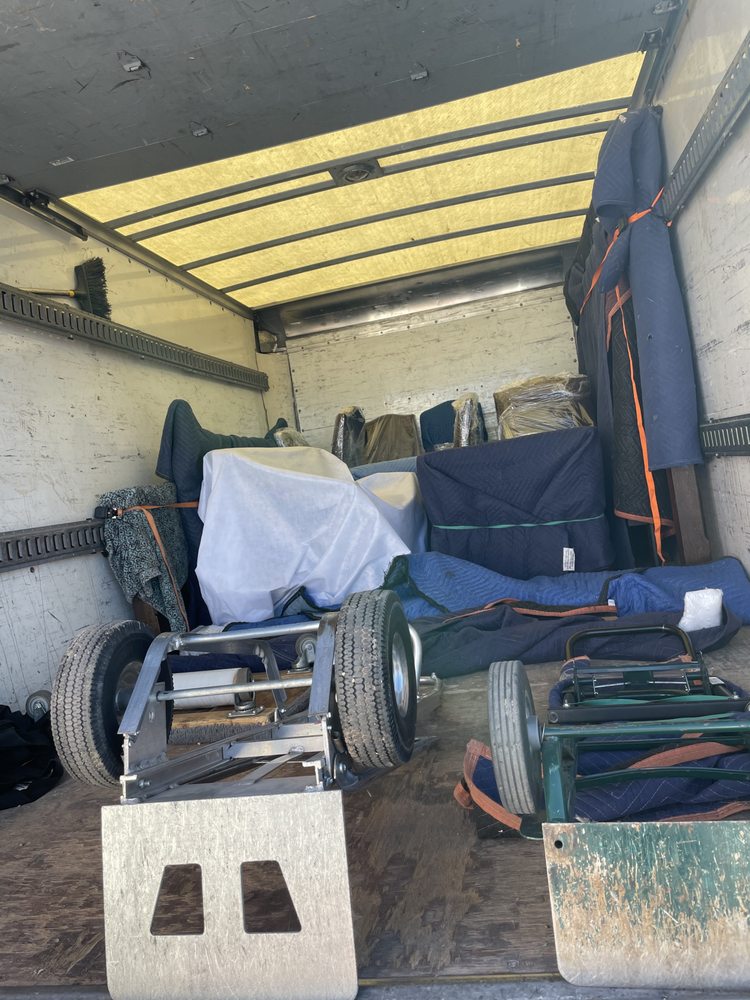 New Age Movers HTX