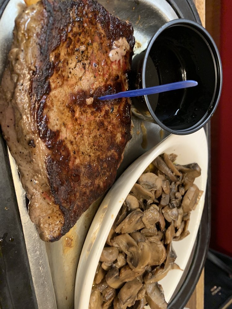 Hoss's Steak & Sea House