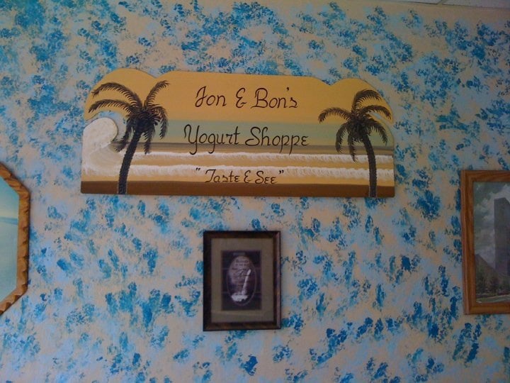 Jon & Bon's Yogurt Shoppe