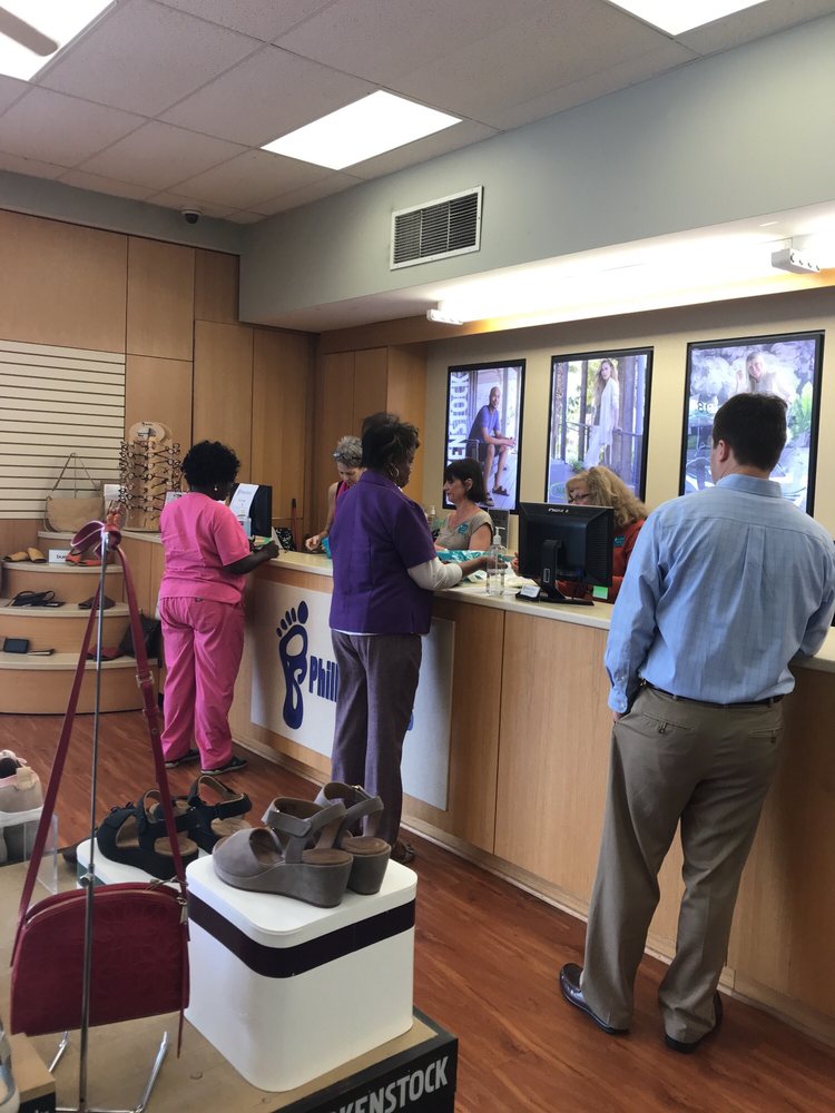 Phillips Shoes 29 Reviews Shoe Stores 80 Folly Rd, West Ashley