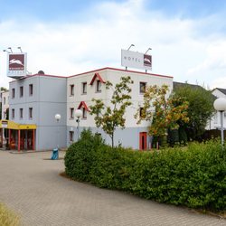 Bon Marché Hotel Hotels Cruismannstr 39 Bochum Nordrhein Photo Of Bon Marché Hotel Bochum Nordrhein Westfalen Germany