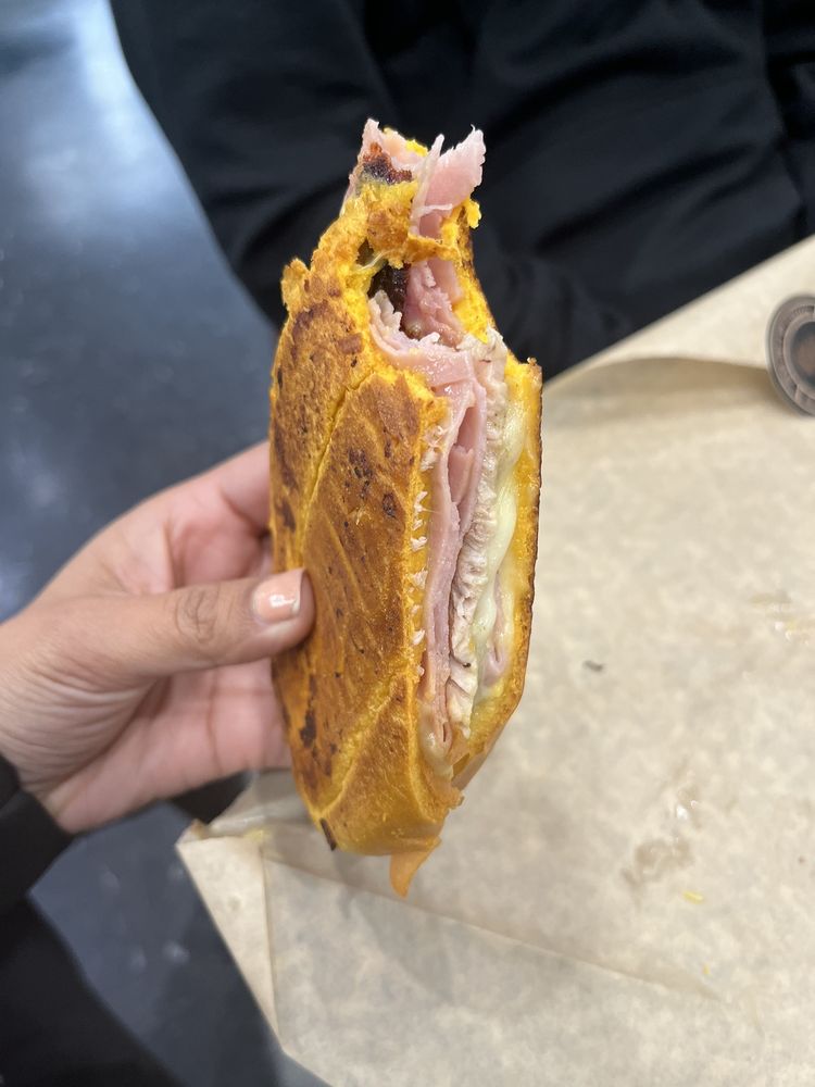 Kiki's Cuban Food Truck