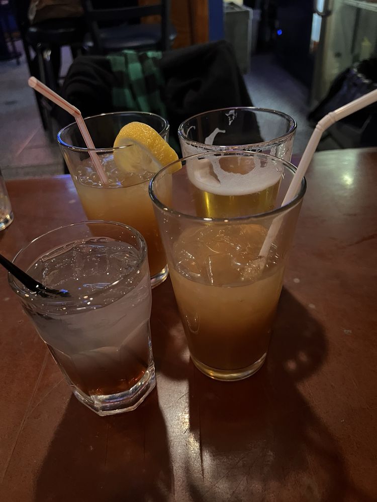 Shadyside Hideaway Bar