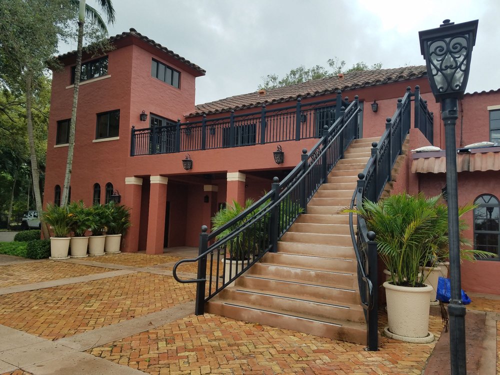 Thalatta Estate