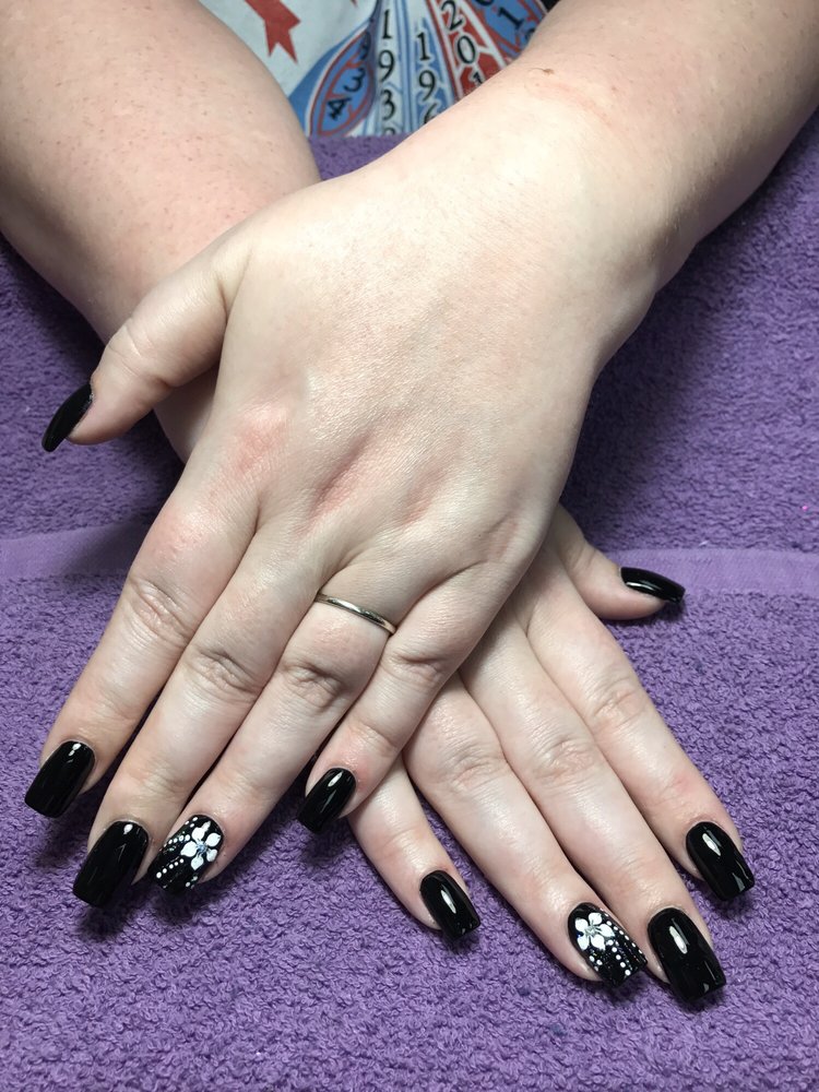Vicki Nails Last Updated June 12, 2017 44 Photos & 25 Reviews