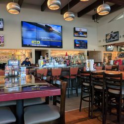Hooters Order Food Online 48 Photos 74 Reviews En Wings Photo Of Hooters Buford Ga United States
