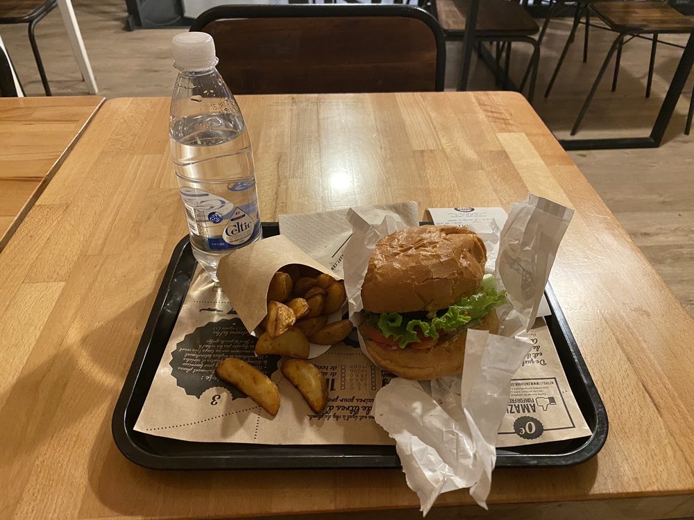 Hank Burger