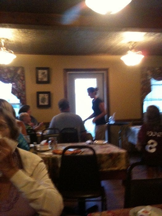 Fox's Pizza Den