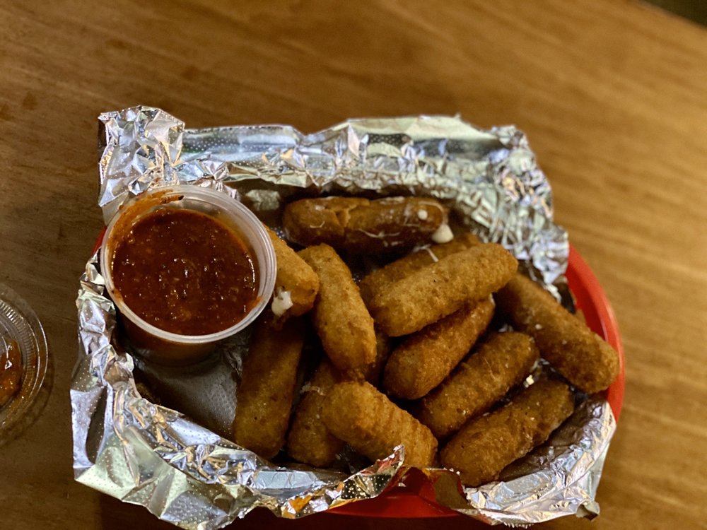 Ruckus Pizza, Pasta, and Spirits