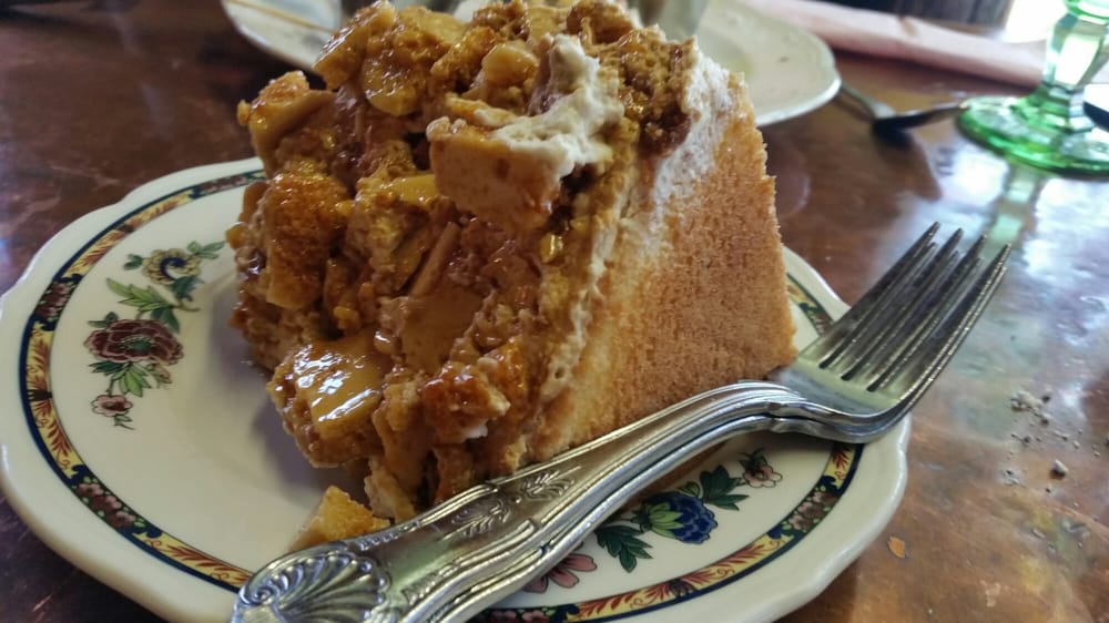 Madonna Inn Toffee Crunch Cake Madonna Inn Toffee Crunch Cake