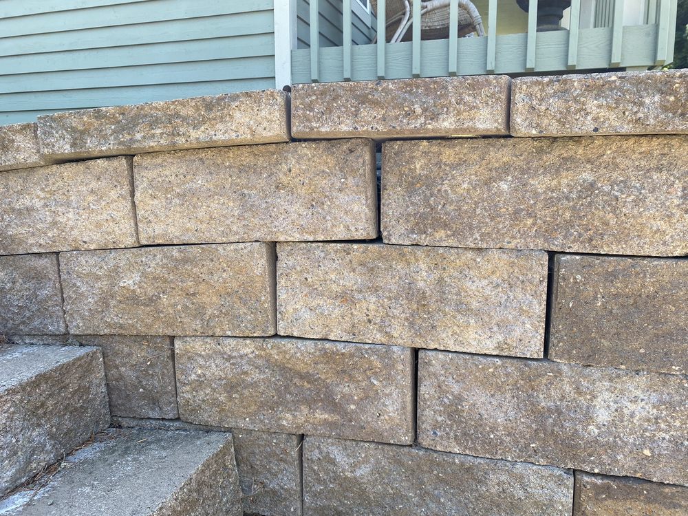 Levy's Lawn & Landscaping