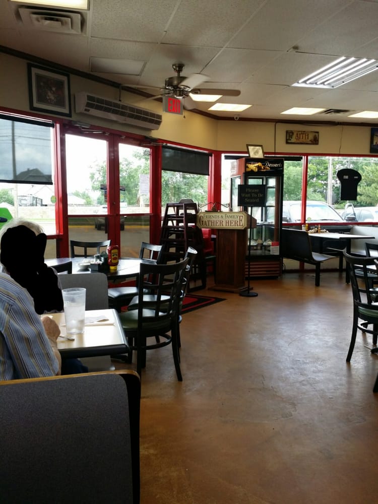 Mom’s Family Diner 55 Photos & 42 Reviews Diners 4101 S Mingo Rd, East Tulsa, Tulsa, OK