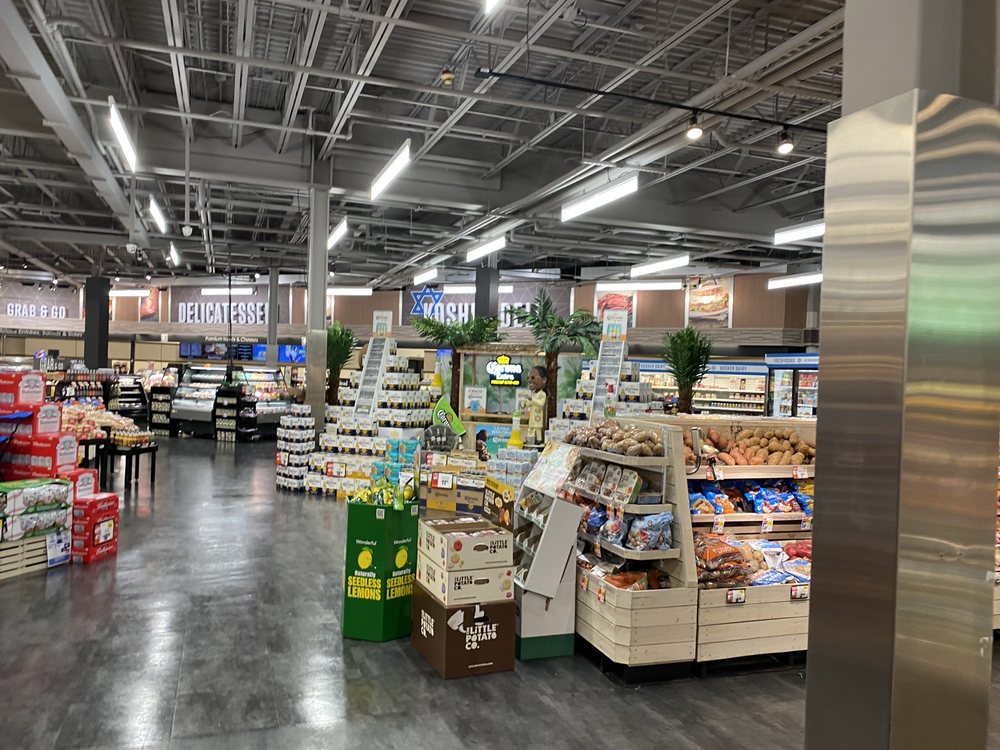 Nissan's Kosher Deli
