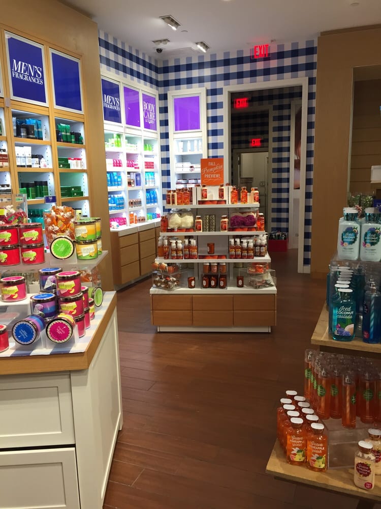 Bath & Body Works 13 Reviews Cosmetics & Beauty Supply 7014 E Camelback Rd, Scottsdale, AZ