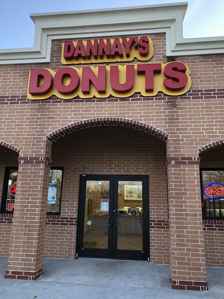 Denna's Donuts