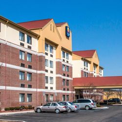 Comfort Inn 16 Photos Hotels 7001 Convention Blvd Warren Mi Photo Of Comfort Inn Warren Mi United States