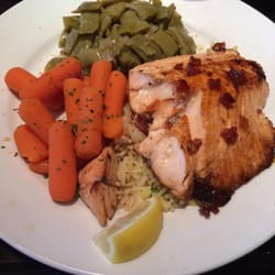 Cheddar S Scratch Kitchen Bourbon Glazed Salmon Dinner Cheddar S Scratch Kitchen Bourbon Glazed Salmon Dinner