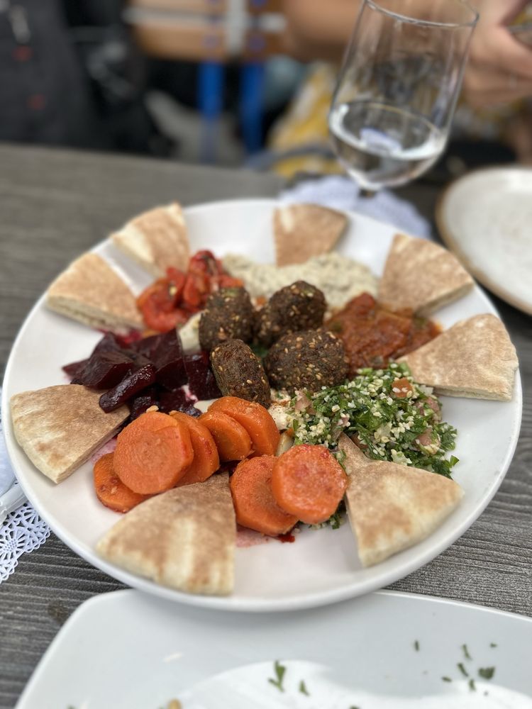 Mémé Mediterranean