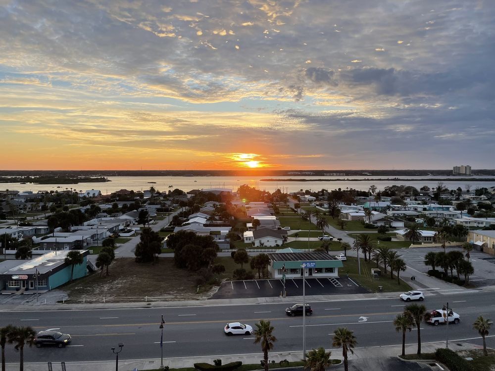 Holiday Inn Express & Suites Oceanfront Daytona Bch Shores