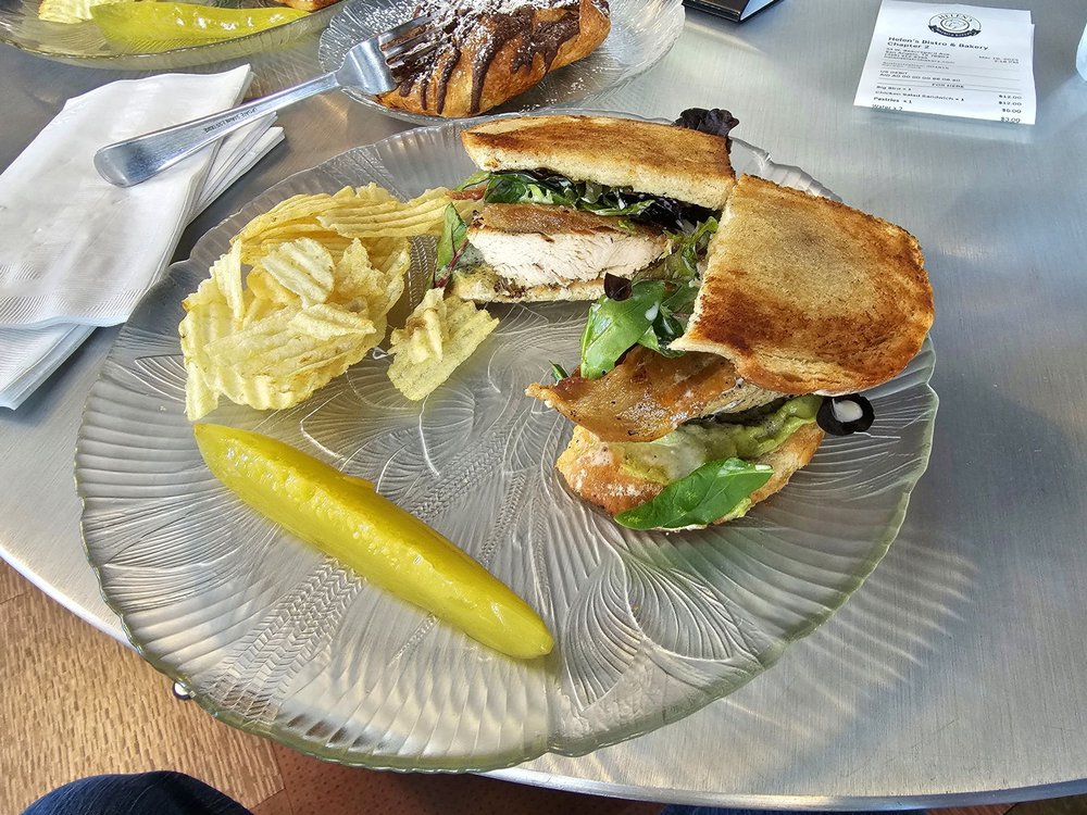 Helen's Bistro & Bakery