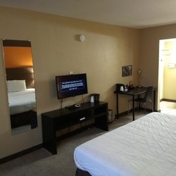 Wave Hotels 12 Photos 150 N Garver Rd Monroe Oh Photo Of Wave Hotels Monroe Oh United States Foot Bed