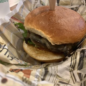 Wahlburgers 181 Photos 211 Avis Hamburgers 11935 S