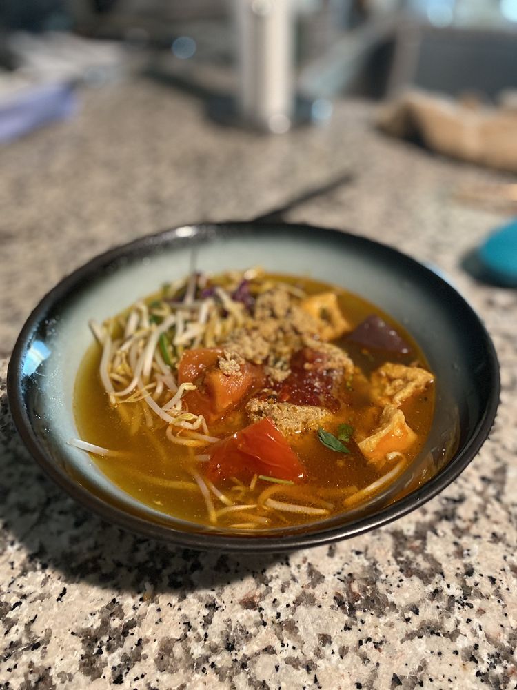 Pho Hai Van