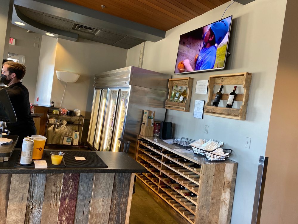 River's Edge Bar and Grill