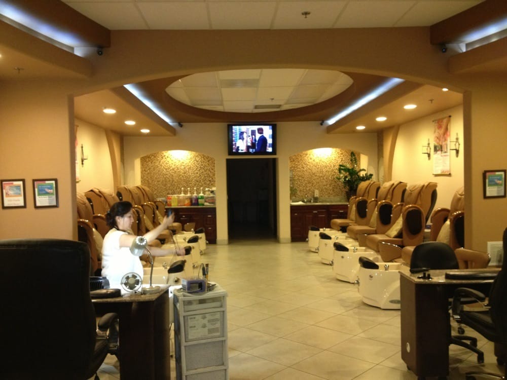 KC Nails & Spa 40 Photos & 59 Reviews Nail Salons 18560 Van Buren