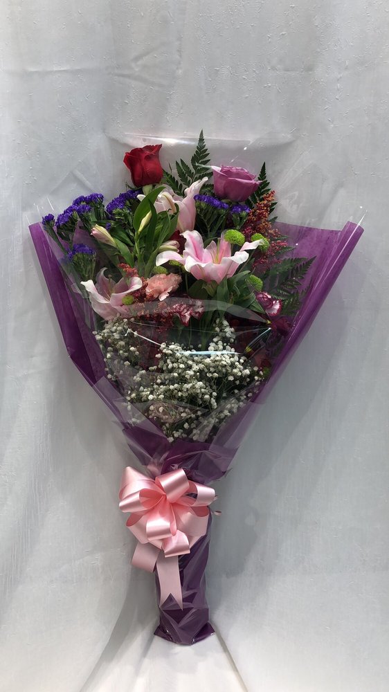 Chez Luis Flower & Gifts Shop