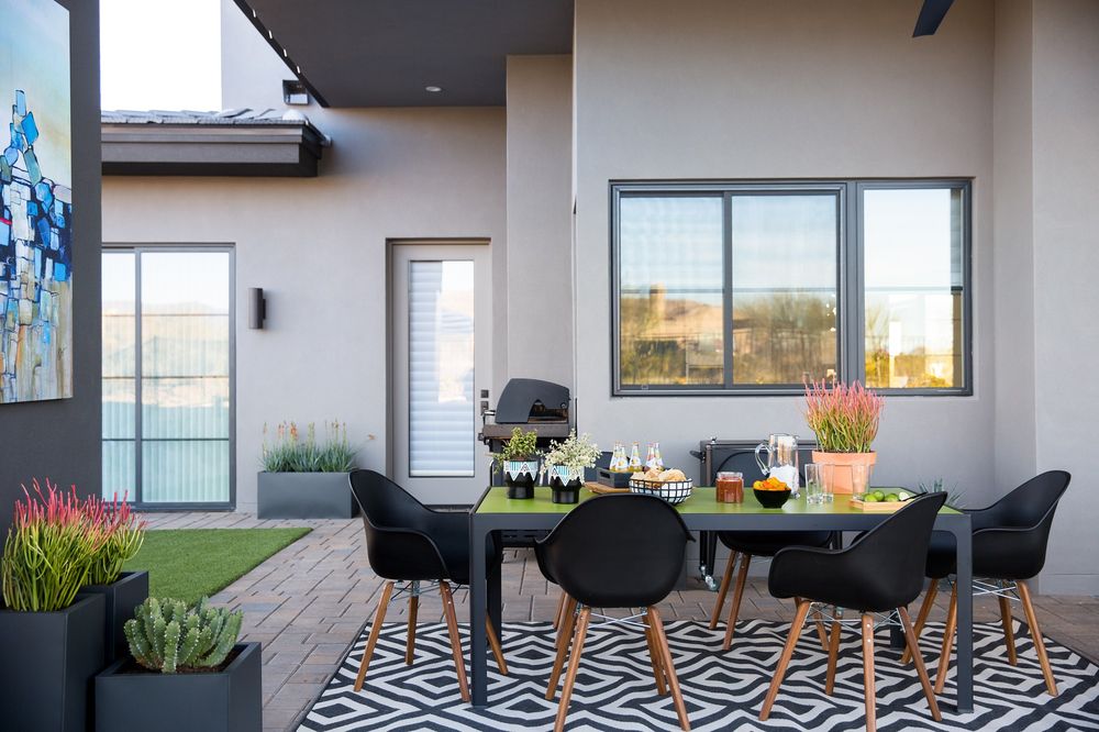 image of business Custom Windows & More