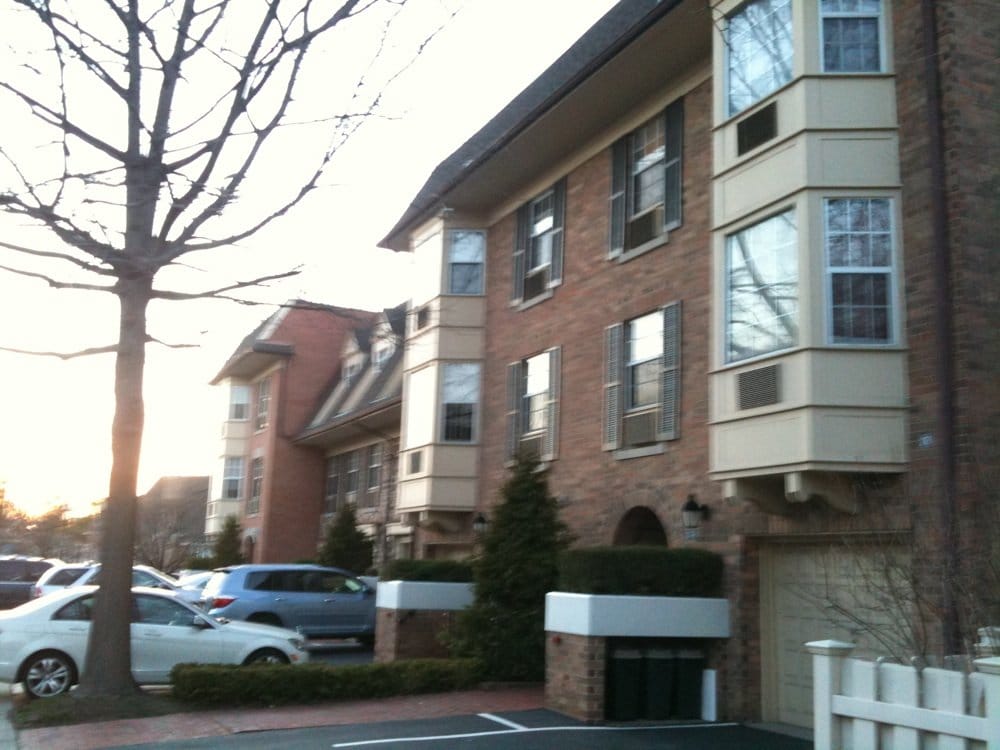 Baybridge At Bayside Condominium III Condominiums 1334 Estates Ln