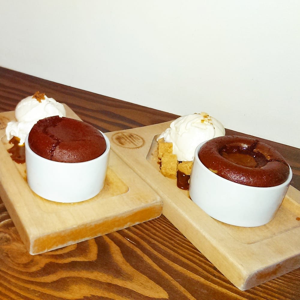 Hot Cakes Molten Chocolate Cakery Ballard Hot Cakes Molten Chocolate Cakery Ballard