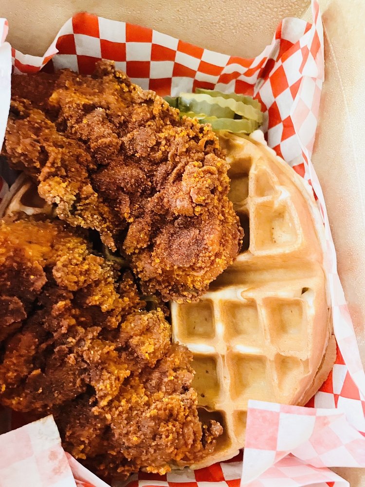 Giolicious Chicken & Waffles