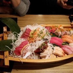 Roll One For Mi Closed 200 Photos 278 Reviews Anese Photo Of Roll One For Mi Fresno Ca United States Sushi Boat
