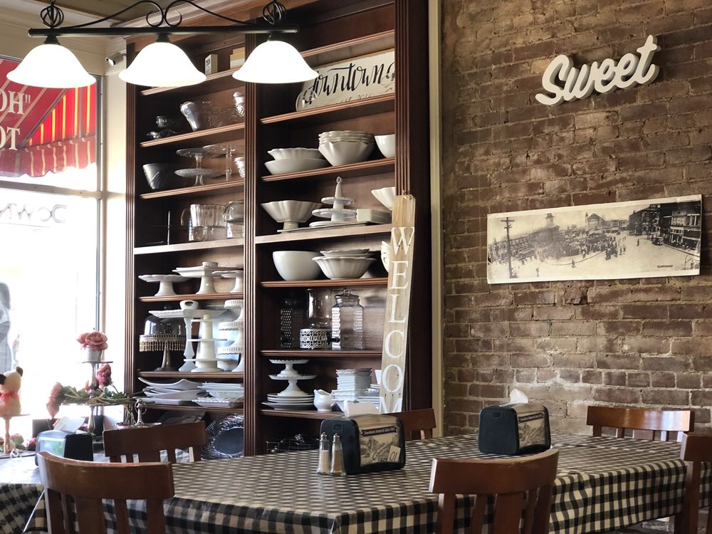 Downtown Deli & Catering